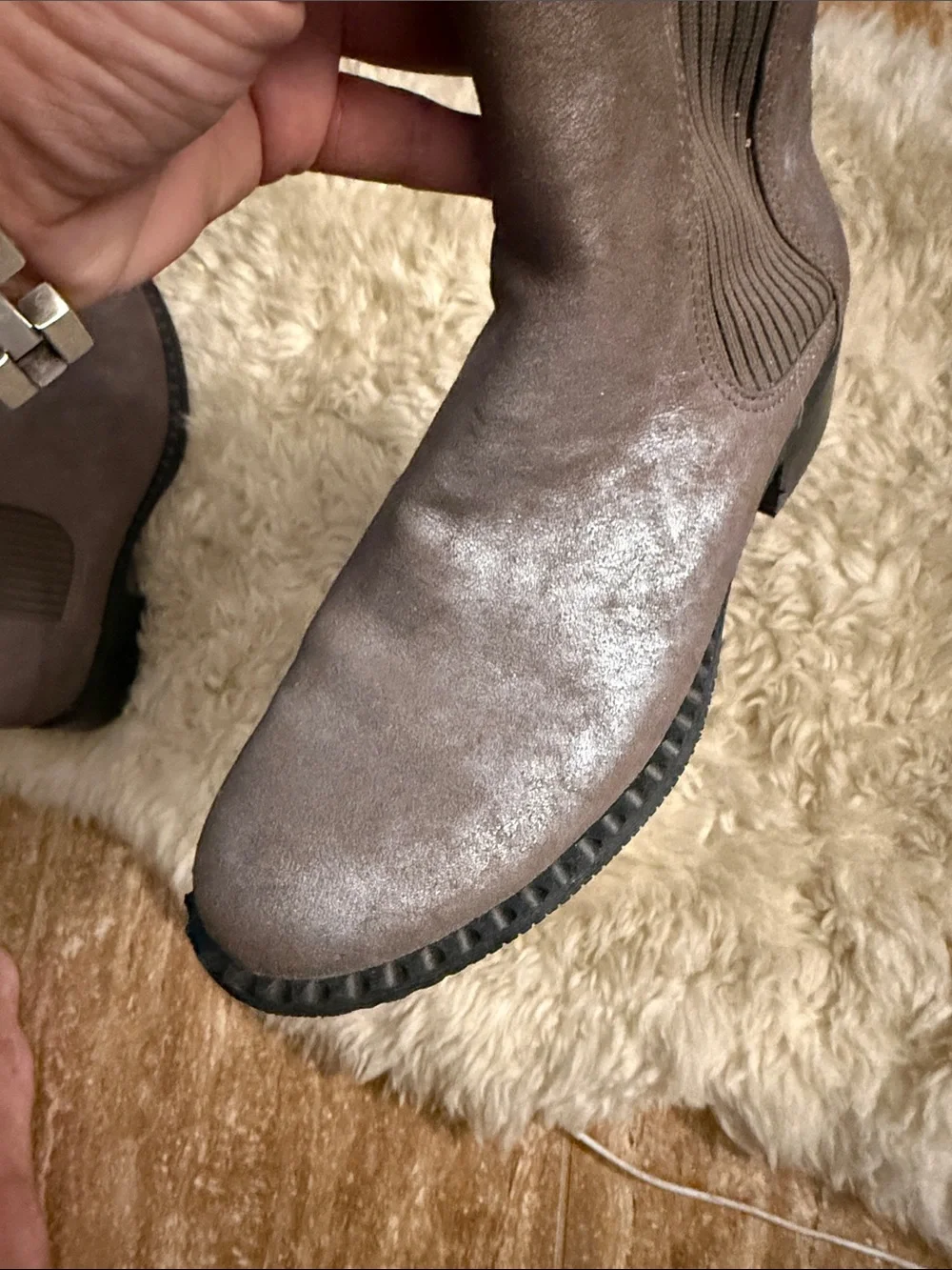 Kenneth Cole sleek chelsea
